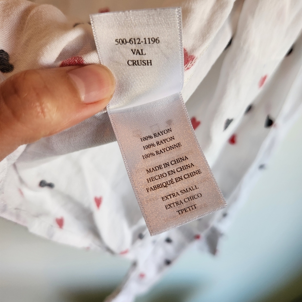 Rails "Val Crush" 100% Rayon Black And Red Heart Print Blouse - Picture 5 of 5